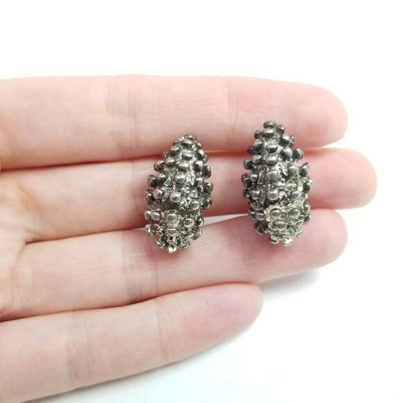 Vintage Knobby Pine Cone Shape Clip On Earrings, Silver Tone Textured Design - Picture 4 of 5